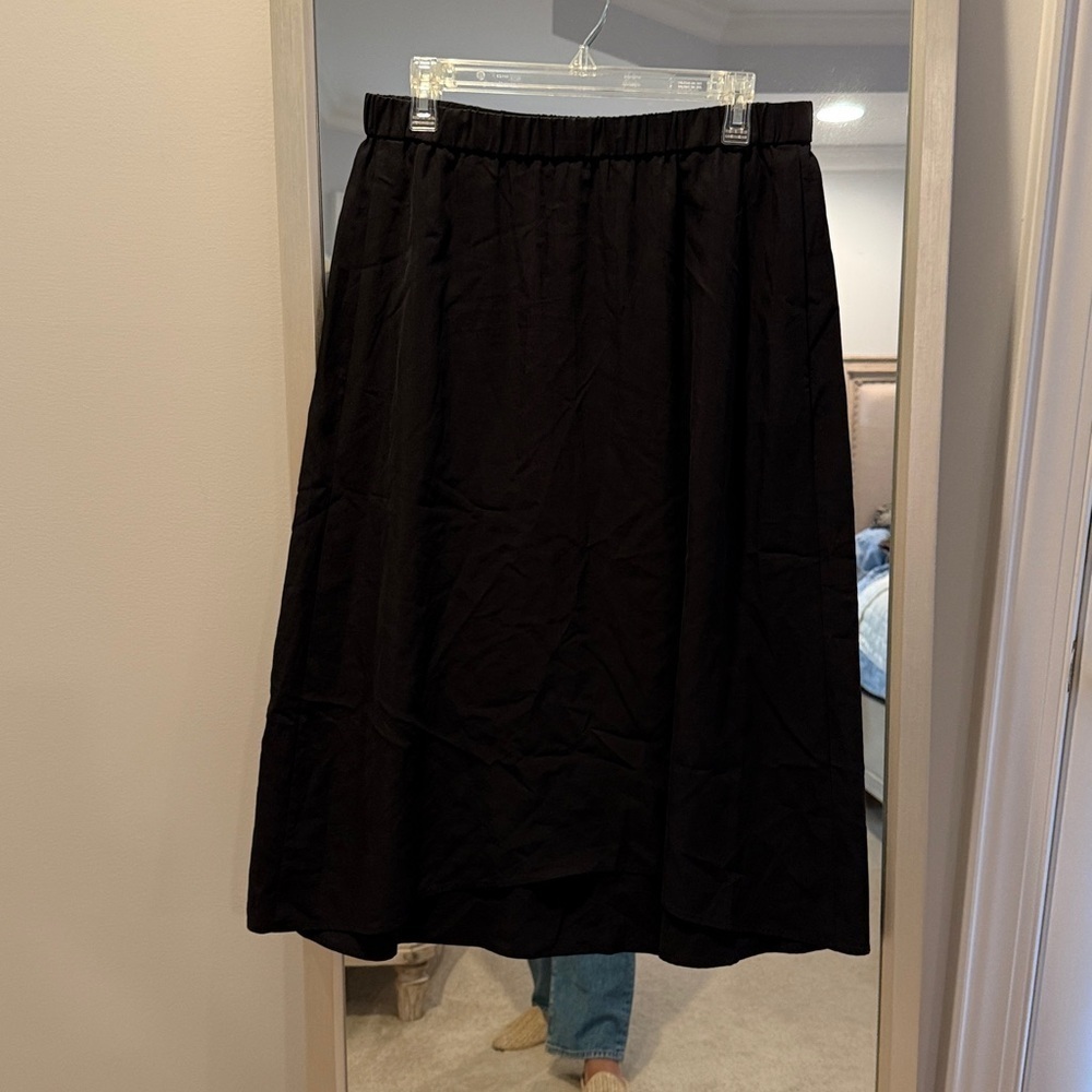 Eileen Fisher black elastic waist pull on black midi skirt Size S